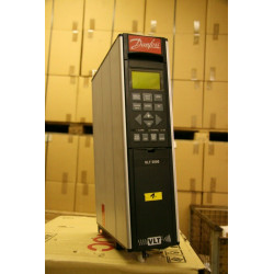 Convertidor de frecuencia Danfoss VLT5004P   Modelo: 175Z0551