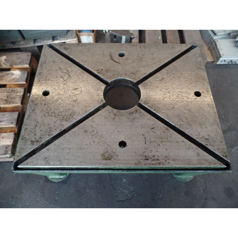 Clamping Table- 870x680